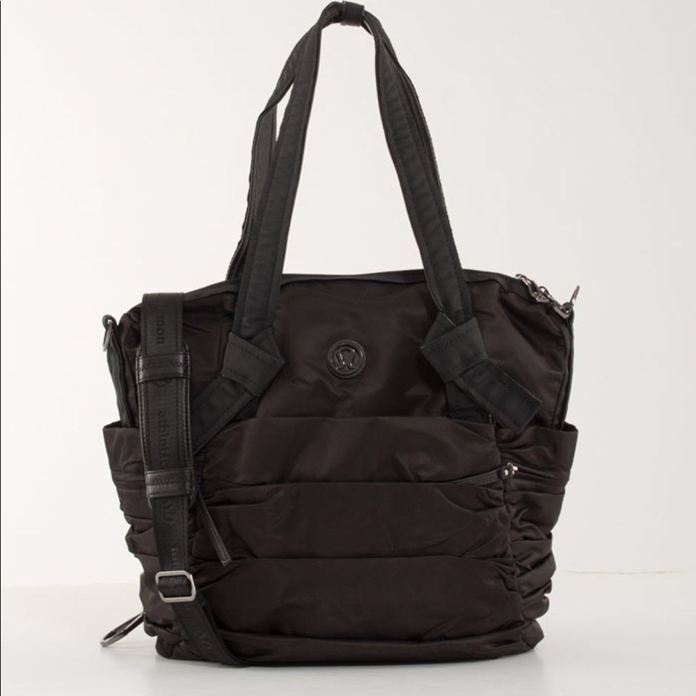 Lululemon athletica multipocket bag